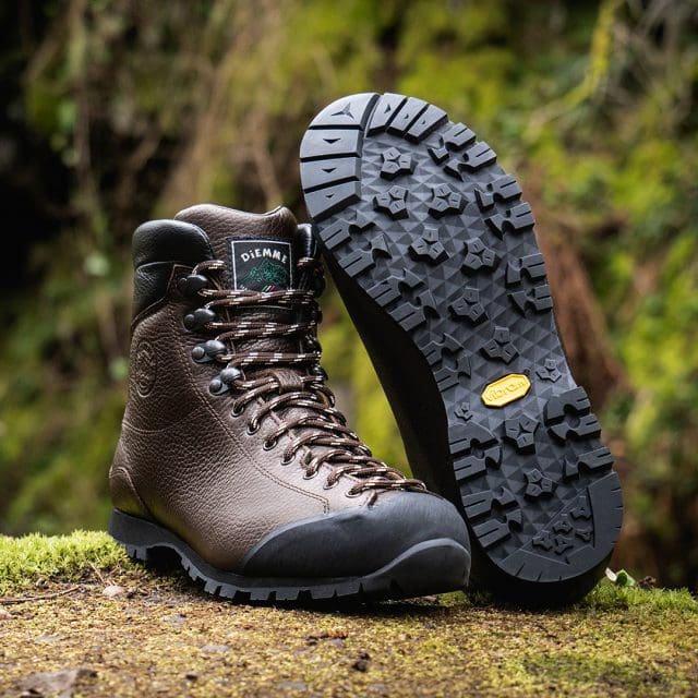 The Capriolo Alto Lightweight Hiking Boots